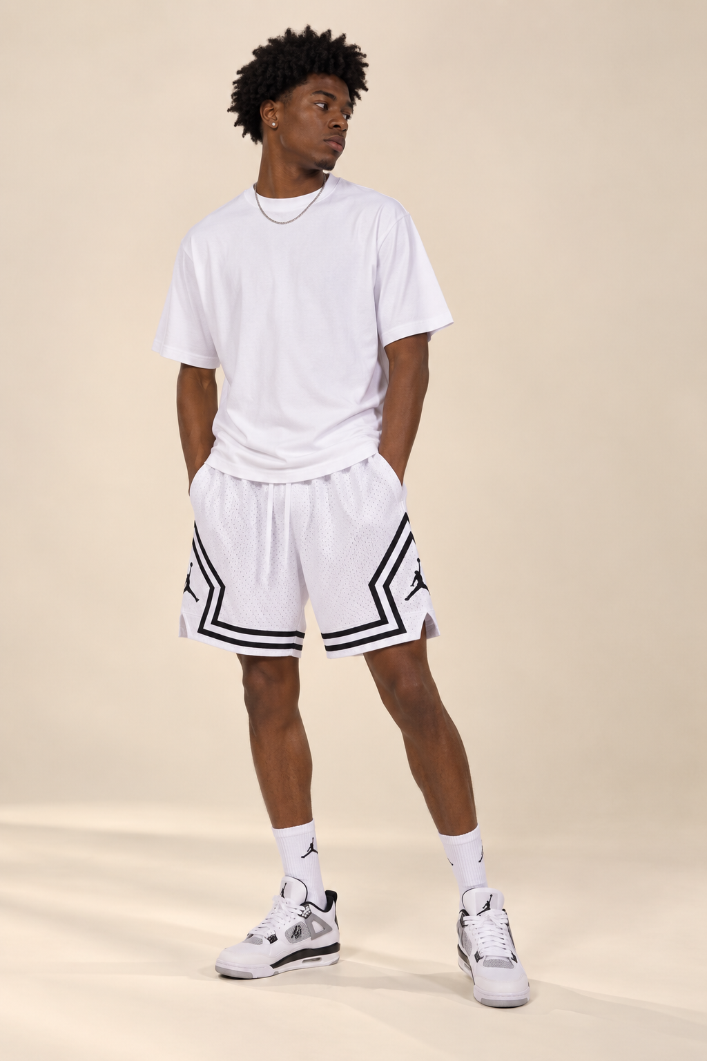 Jordan Shorts לבן-שחור קלאסי